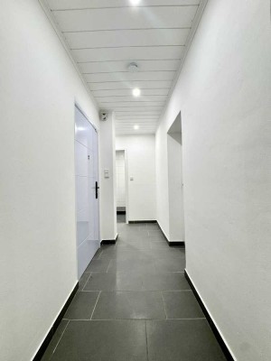 Renoviert & bezugsfertig!! Charmante DG-Wohnung mit Einbauküche