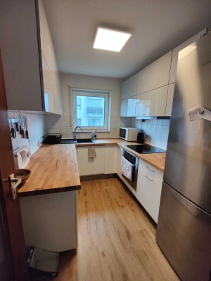 Provisionsfrei! Schöne 2 Zimmer-Wohnung mit Balkon und Tageslicht Bad zu vermieten!