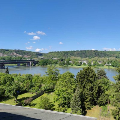 Freundliche 4-Zimmer-Wohnung hoch über dem Rhein