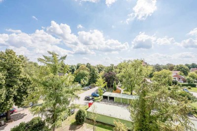 Was will man mehr: Schön, bezugsfrei, Weitblick, Aufzug, Garage