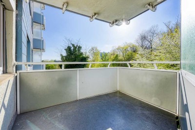+++ am Waldrand - West-Balkon - 3.OG - modernisiert & renoviert - EBK-Übern. möglich - Kfz-Stpl. +++