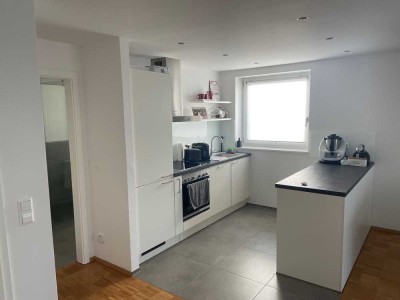 Stilvolle, 2-Zimmer-Wohnung mit Terrrasse und Einbauküche in Weinheim-Waid