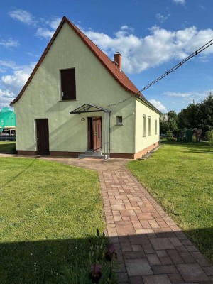 Einfamilienhaus mit großem Grundstück im Neuseenland