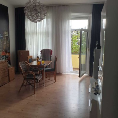 Helle 2 Zimmer Wohnung mit Balkon in Falkensee