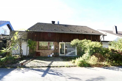 Schöne 3-Zimmer-Dachgeschosswohnung am Waldrandlage mit großer Terrasse und Kamin in Honsbach Lohmar