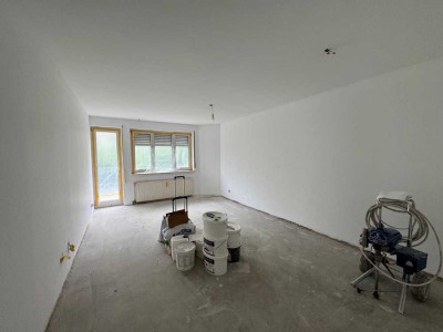 Erstbezug nach Sanierung - helle 2-Zimmer-Erdgeschosswohnung mit Balkon