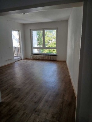 schön geschnittene Wohnung zentral gelegen