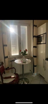 Geschmackvolle vollmöblierte Wohnung mit 3,5  Zimmern in Karlsruhe zentral