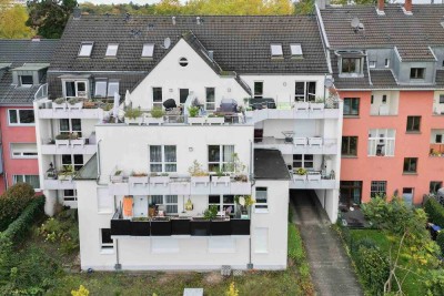Lichtdurchflutete Penthouse-Maisonette mit Dachterrasse – stilvolles Wohnen in gefragter Lage