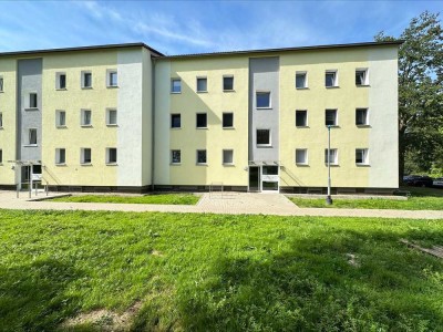 Geräumige 3-Zi.-Wohnung im Erdgeschoss mit Balkon!