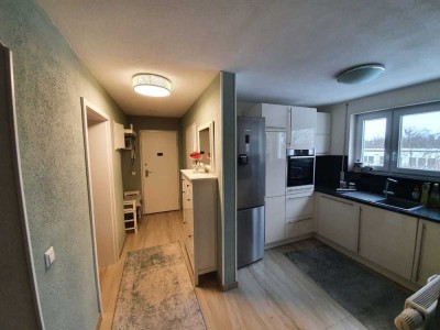 Stilvolle 3-Zimmer-EG-Wohnung mit Terrasse und Einbauküche in STGT-Stammheim