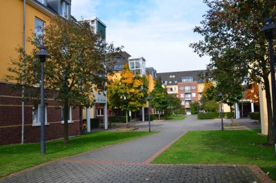 Helle 3-Zimmer-Wohnung mit Südbalkon, TG-Stellplatz, in begehrter Lage von Benrath, ohne Provision