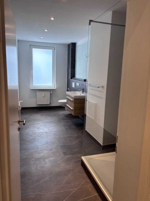 Frisch sanierte 3-Zimmer-Wohnung mit Wohnküche in Top Lage