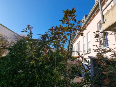 Ruhige Innenstadtwohnung (2 ZKB) mit Garten