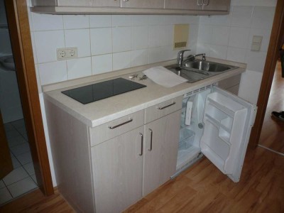 Eine kleine gemütliche Bleibe... :-) mit Balkon