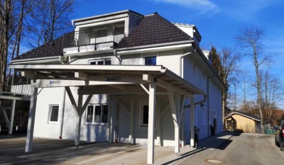 Ansprechende 3-Zimmer-Terrassenwohnung mit gehobener Innenausstattung und Balkon in Traunstein