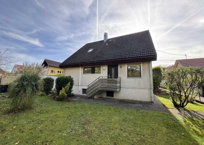 Einfamilienhaus in Top-Lage direkt am Neckar – provisionsfrei mit Garten & Garagen