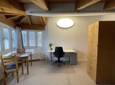 Studenten aufgepasst! - Möblierte 2-Zimmer-Dachgeschosswohnung an der Hochschule!