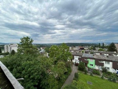 Komfortable 4 Zimmer-Wohnung mit herrlicher Fernsicht!