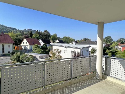 Moderne 3-Zimmer-Wohnung mit Balkon und Einbauküche in Coburg-Cortendorf