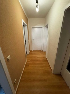 renovierte 3-Zimmer-Wohnung mit Balkon