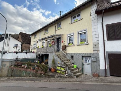 Familiendomizil: Umfangreich saniertes Haus in Gehrweiler zu verkaufen