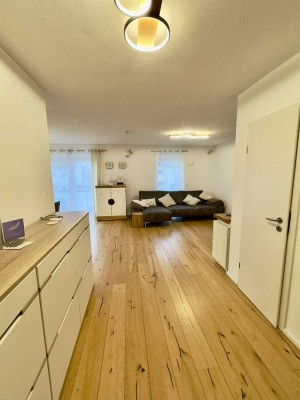 Exklusive 5 Zimmer KFW 55 Maisonette-Wohnung mit Garten,  PV, Klima, WP