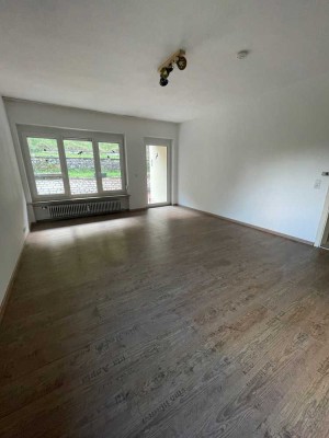 EI, Wohnung 3 ZKB, Wfl. 100 m2, + große Terrasse, Garten, nähe UNI