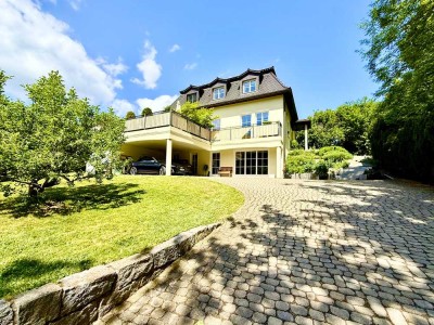 Hochwertige Stadtvilla KfW 40 mit Stil und Komfort
