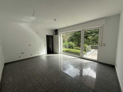 Schöne und zentrale 2-Zimmer-Wohnung mit Blick ins Grüne
