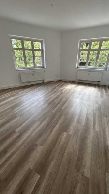 5 Zimmer. Balkon. Wohnküche.