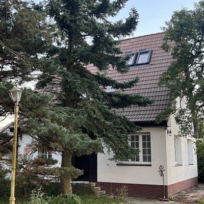 Renoviertes 4-Zimmer Haus mit Garten in Blankenfelde-Mahlow