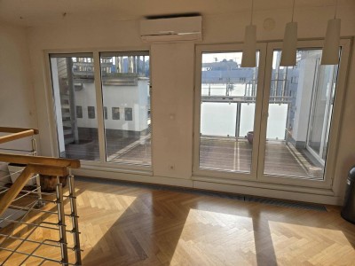TOLLE DACHTERRASSEN-MAISONETTE MIT RIESIGEN TERRASSENFLÄCHEN !