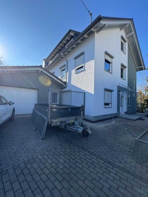 Traumhaus - renoviertes Haus mit freiem Blick in die Natur!