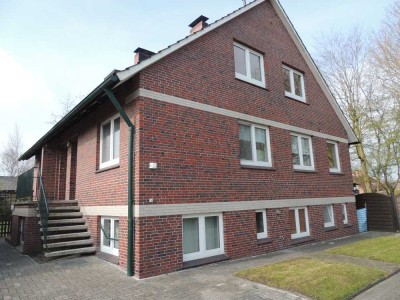 Attraktive, renovierte 1 ZKB-Souterrain-Wohnung mit kleiner Pantry-Küche in Aldenburg – Ihr neuer Wo
