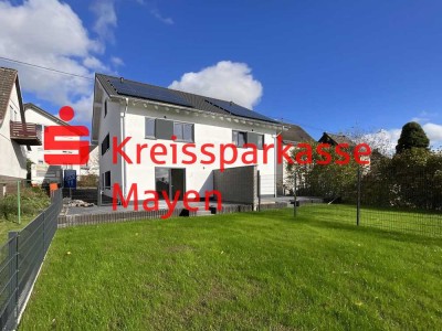 Nur noch EINE Doppelhaushälfte frei. Erstbezug. Schlüsselfertig.