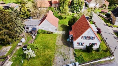 antaris Immobilien GmbH ** Ein bisschen handwerkliches Geschick und ab ins Traumhaus! **
