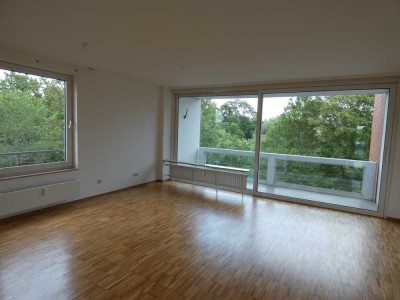 Zentral und doch im Grünen -  gemütliche 3 Zimmerwohnung mit 2 Balkonen im "Wohnpark Am See"