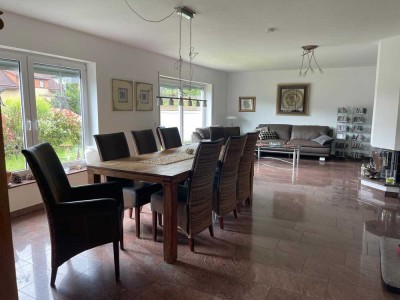 Top gepflegt, Ruhe und Stil: mit traumhafter Dachterrasse