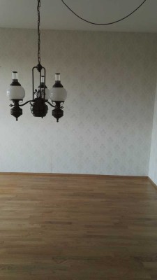 Helle 2-Zimmer Wohnung im 6. OG mit Balkon in Essen-Altenessen-Süd