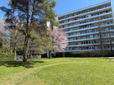 Helle und großzügige 4-Zimmer-Wohnung in München Johanneskirchen