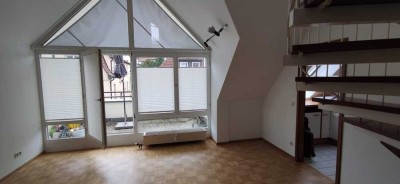 Schöne, ruhige, helle 2,5 Zi. Galerie-Wohnung, EBK, Balkon Stgt. Hedelfingen