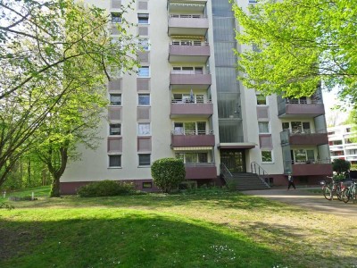 Attraktive Eigentumswohnung mit Balkon, Aufzug & Garage in bester Lage von Laatzen