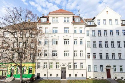 saniert I 2 Zimmer I Einbauküche I Balkon I Tageslichtbad mit Wanne