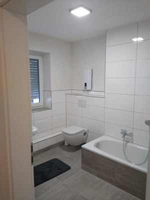 Attraktive 5-Zimmer-Wohnung in ruhiger Lage mit Balkon in Kibo