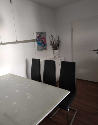 Geschmackvolle 3-Zimmer-Wohnung mit gehobener Innenausstattung mit Balkon und EBK in Ulm