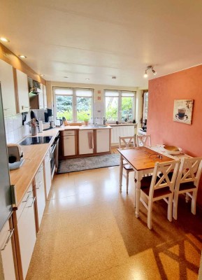 Schöne 3,5-Zimmer-Wohnung mit Balkon und Garten