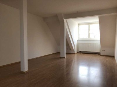 Besonderer Wohnflair - 1-Zimmer Apartment im DG