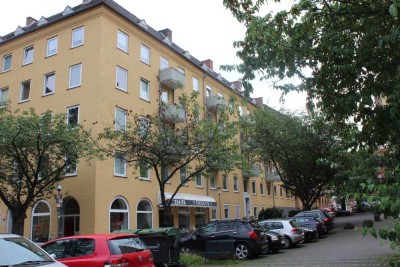 2-Zimmer Altbauwohnung an der Goetheanlage erwartet Sie als neue Mieter