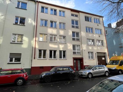 Do-City/Süd: Helle, gepflegte und vermietete 3-4 Zimmer ETW mit Balkon, eigenem Garten und Garage!